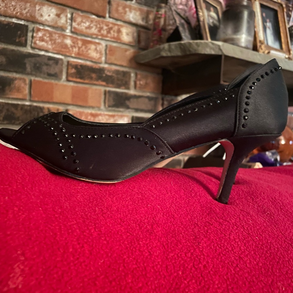 Vintage Elegant Black Peep Toe Heels 40..9/9.5
